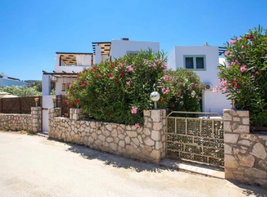 Villa Lea Vlicha  Buitenkant foto