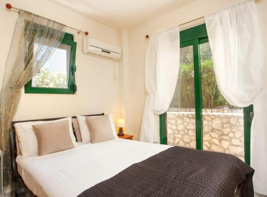 Villa Lea Vlicha  Buitenkant foto