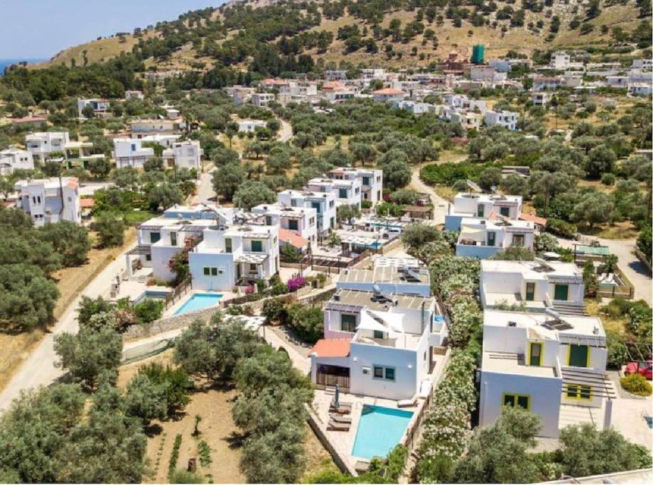Villa Lea Vlicha  Buitenkant foto