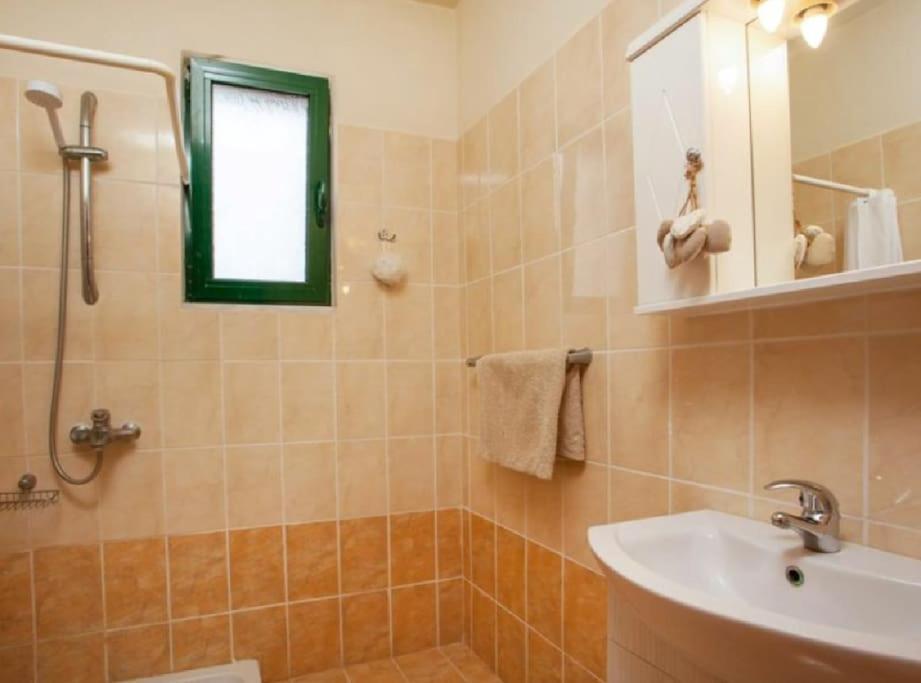 Villa Lea Vlicha  Buitenkant foto